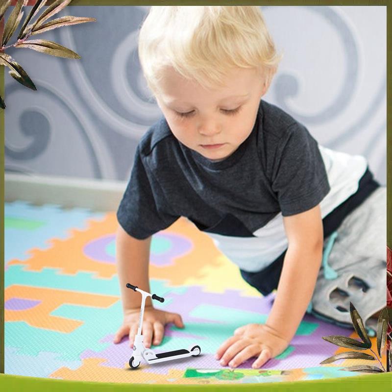 Kids Toys Scooter - Reliable-New Finger Scooter Children Fingertip Pedal